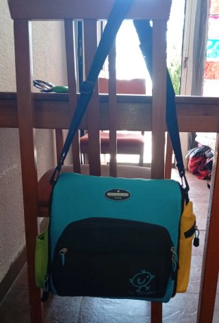 Sillita de viaje adaptable para bebé