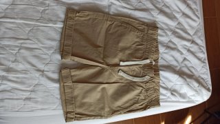 Pantalones cortos y camisa de niño sin estrenar