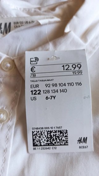 Pantalones cortos y camisa de niño sin estrenar