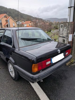 BMW SERIE 3 E30 COUPE