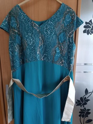 Vestido elegante talla 3 XL. PRÊT-A-PORTER. 42,70