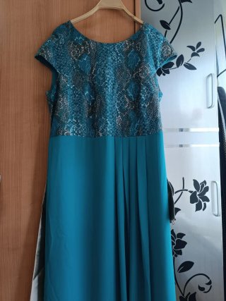 Vestido elegante talla 3 XL. PRÊT-A-PORTER. 42,70