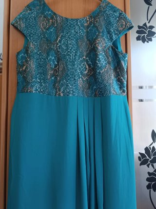Vestido elegante talla 3 XL. PRÊT-A-PORTER. 42,70