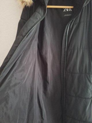Plumífero Zara con capucha forrada Talla M