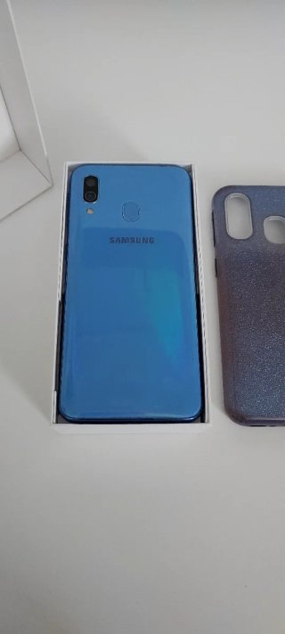 Samsung Galaxy A40 Blu