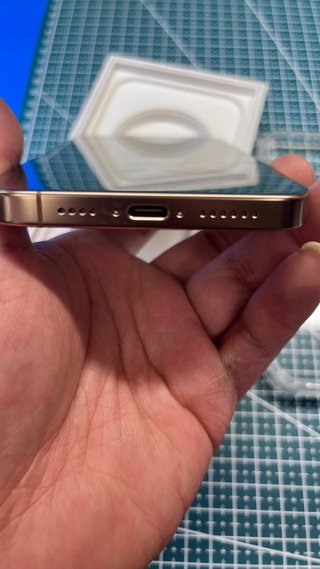 iPhone 16 promax Dorado bateria 100%