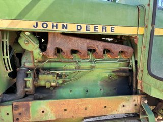 Tractor John Deere 3135 ST 90 CV , Documentado