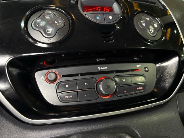 RENAULT KANGOO 2019 ETIQUETA C / VERSION EXTREAM