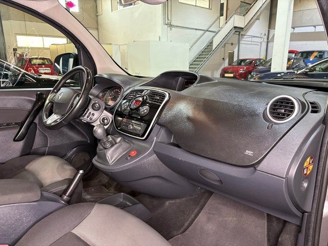 RENAULT KANGOO 2019 ETIQUETA C / VERSION EXTREAM