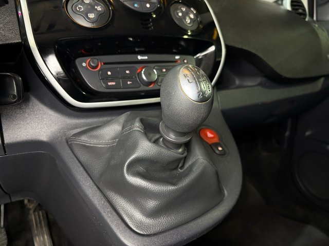 RENAULT KANGOO 2019 ETIQUETA C / VERSION EXTREAM