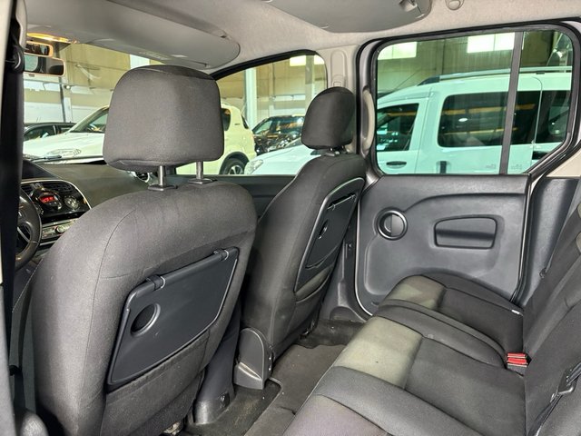 RENAULT KANGOO 2019 ETIQUETA C / VERSION EXTREAM