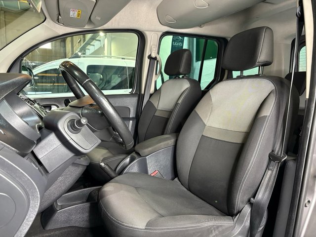 RENAULT KANGOO 2019 ETIQUETA C / VERSION EXTREAM