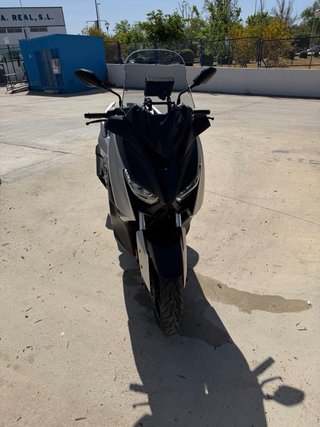 Yamaha X-MAX 400 ABS