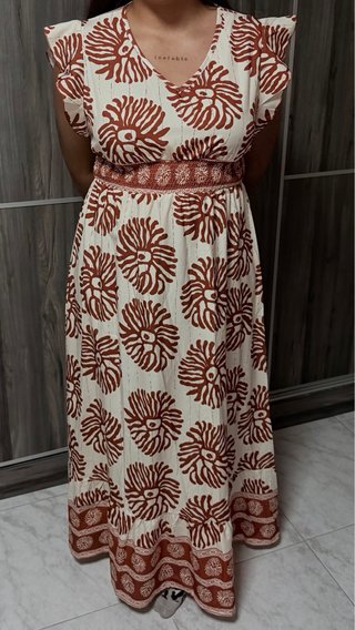 Vestido rosa talla XL sueltos 5€ todo el lote 25.