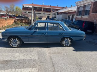 Mercedes-Benz W115 1980