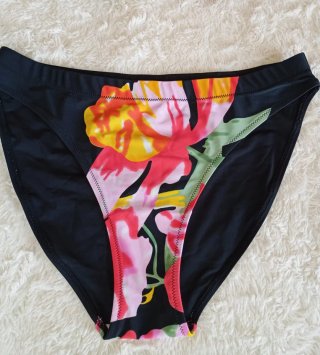 Bikini Venca Estampado Floral Negro Multicolor
