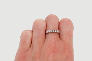 Anillo De Oro Blanco De 18K.. Ref: 076-01-00411