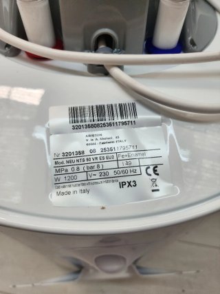 Termo Eléctrico Vertical 50L