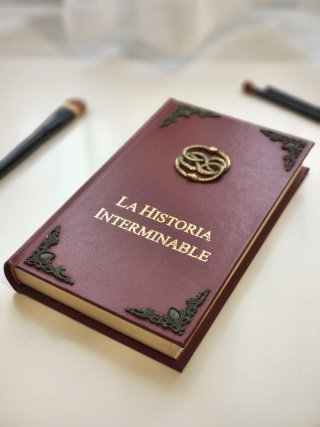 Libro "La Historia Interminable" réplica artesanal