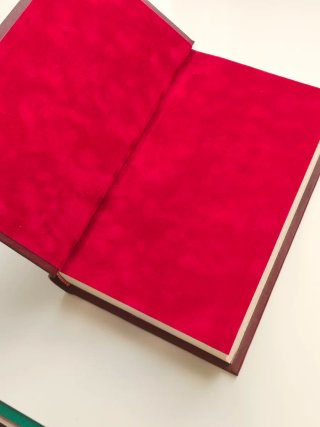 Libro "La Historia Interminable" réplica artesanal