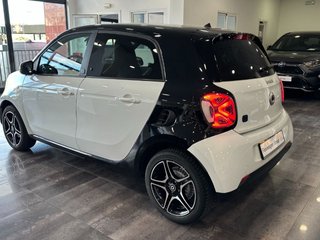SMART forfour 60kW81CV EQ
