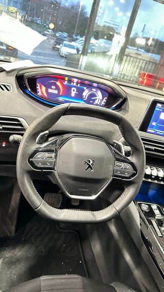 PEUGEOT 3008 Hybrid 1.2 100KW Allure eDCS6