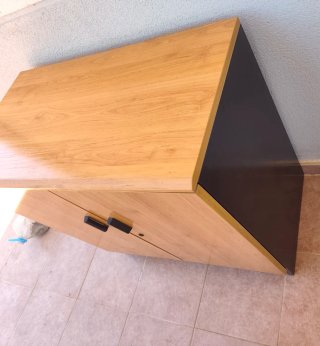 Mueble de dos puertas madera