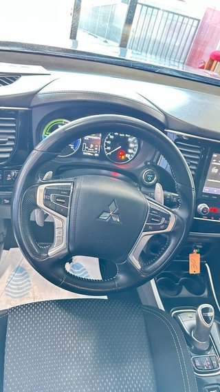 MITSUBISHI Outlander 2.4 PHEV Motion Auto 4WD
