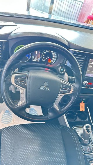 MITSUBISHI Outlander 2.4 PHEV Motion Auto 4WD