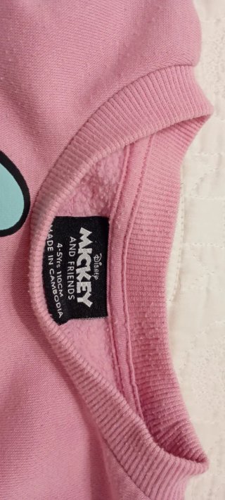Sudadera Minnie Mouse Multicolor talla 4-5 años