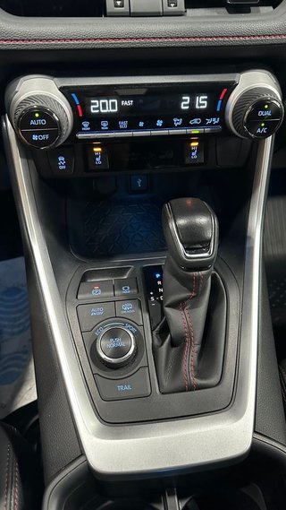TOYOTA Rav4 2.5l PLUGIN 300PH eCVT Style Plus