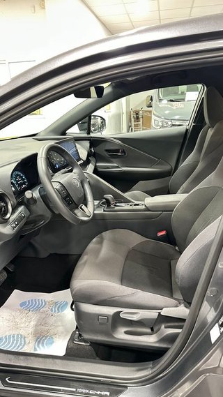 TOYOTA CHR 1.8 140H Advance