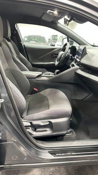 TOYOTA CHR 1.8 140H Advance