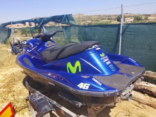 Moto de agua Yamaha XL 1200 con remolque