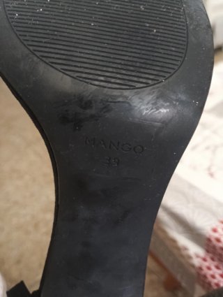 Tacones Mango Negros con Pedrería