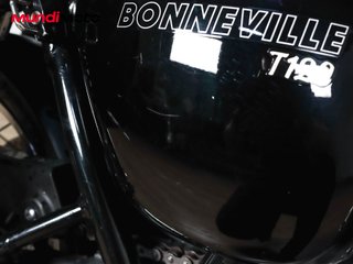 TRIUMPH BONNEVILLE T120
