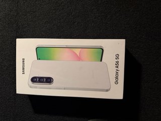 Samsung Galaxy A56 Gris/Claro