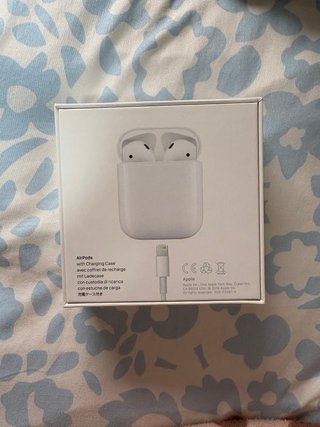 AirPods Apple con funda Rosa y leopardo