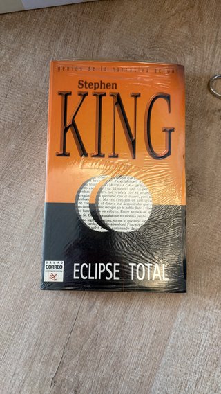 Libro “eclipse total”