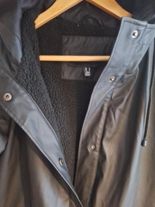 Impermeable Vero Moda negro Talla M