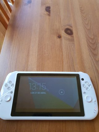 Tablet GameMaster 7 con mando