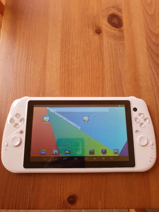 Tablet GameMaster 7 con mando