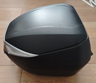 Maleta Top Case Moto + Base Givi 30L