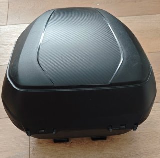 Maleta Top Case Moto + Base Givi 30L