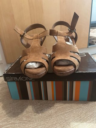 Sandalias Graceland Marrones y regalo las otras