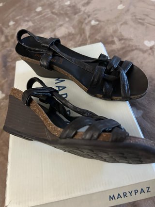 Sandalias Graceland Marrones y regalo las otras