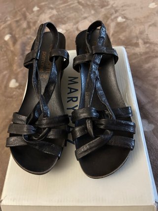Sandalias Graceland Marrones y regalo las otras