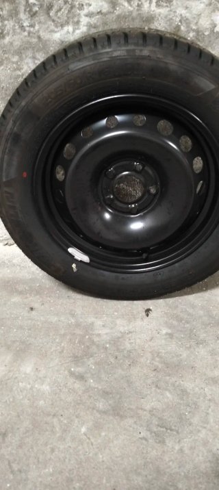 Rueda Michelin 205/60 R16 con llanta