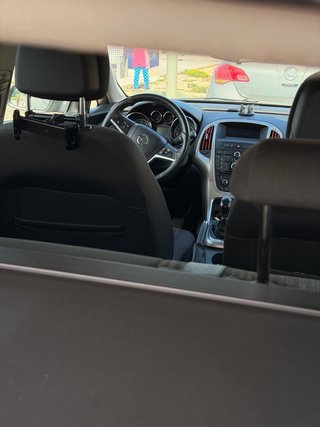 Opel Astra 2011