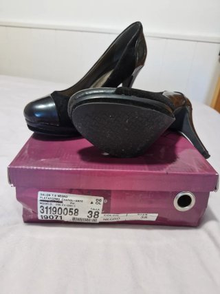 Zapatos tacón ante y charol negros T38